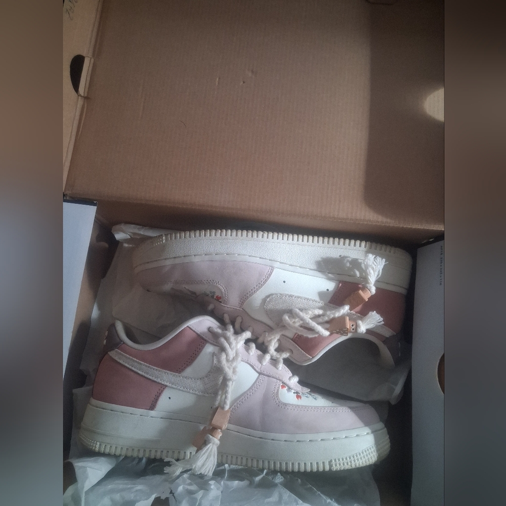 Pair Of NIKE AF1 07 LX